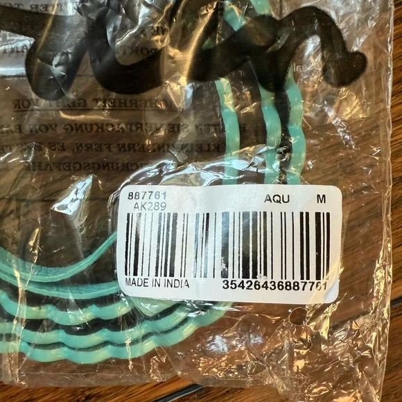 Boden Aqua Scalloped Belt with Gold Buckle - Picture 4 of 5